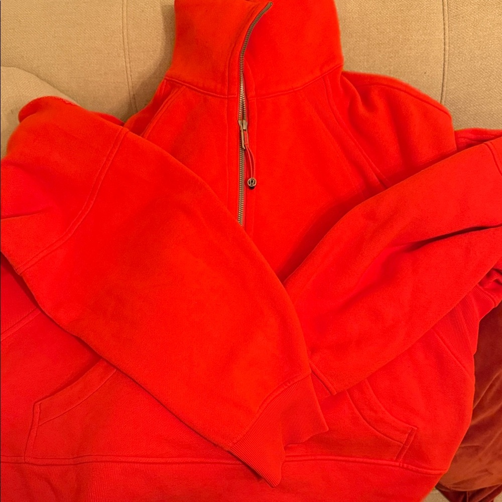 Lululemon Women’s Size XL/XXL Scuba Pullover